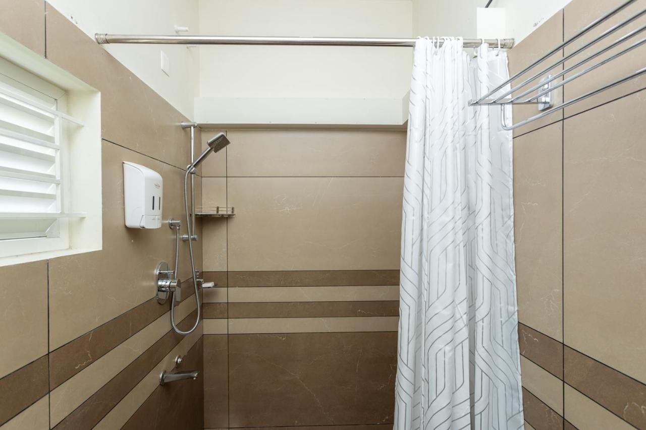 Esaa Airport Hotel Kochi Εξωτερικό φωτογραφία
