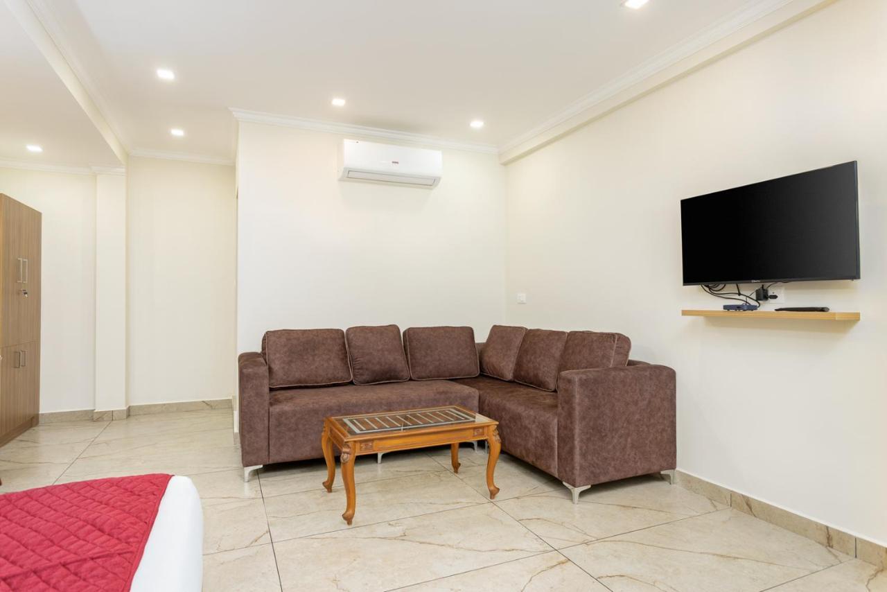 Esaa Airport Hotel Kochi Εξωτερικό φωτογραφία