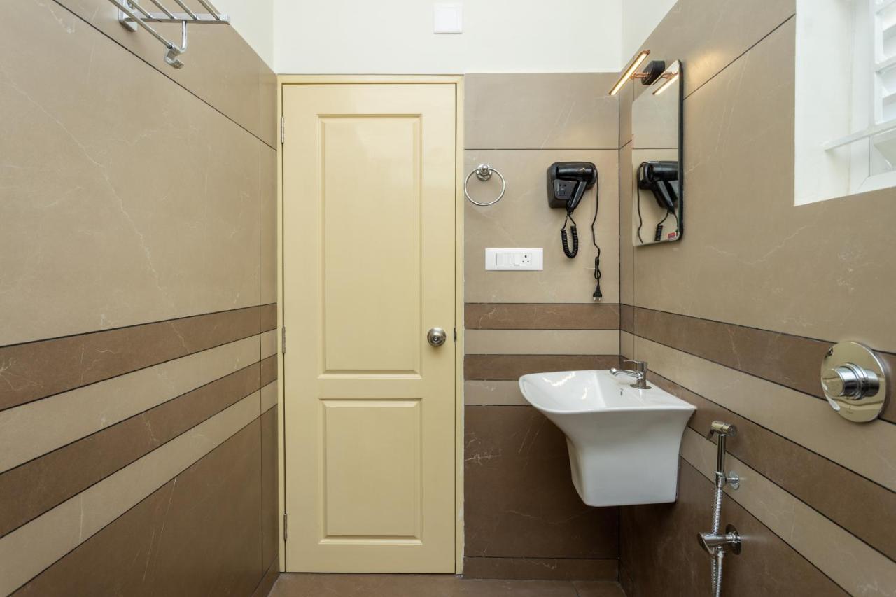 Esaa Airport Hotel Kochi Εξωτερικό φωτογραφία