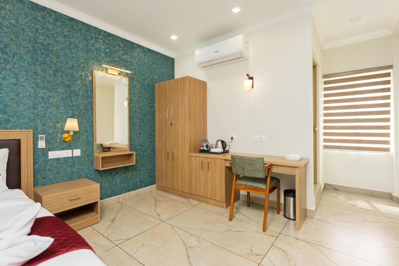 Esaa Airport Hotel Kochi Εξωτερικό φωτογραφία