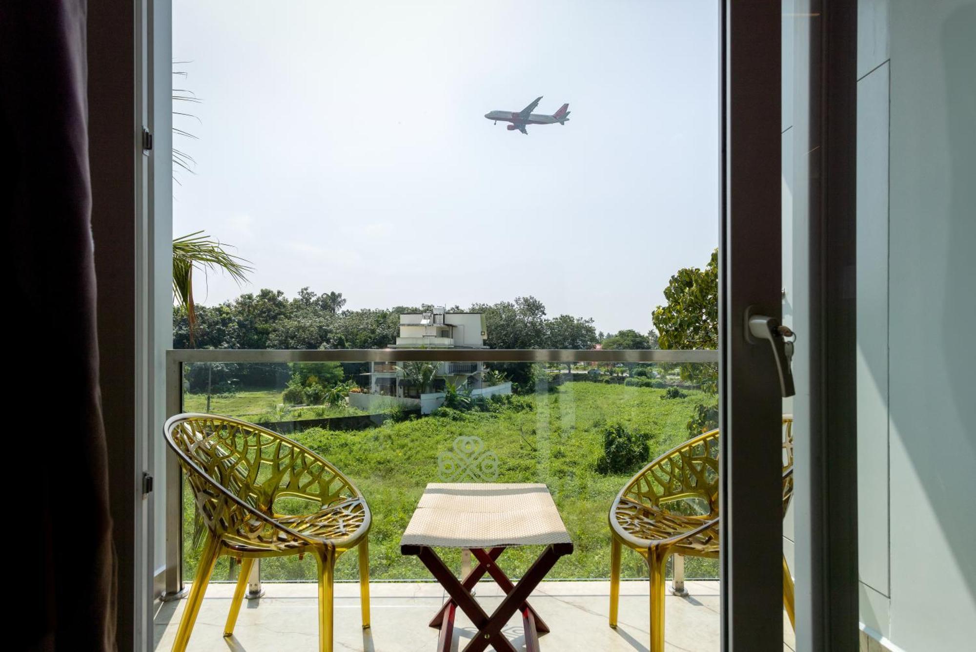 Esaa Airport Hotel Kochi Εξωτερικό φωτογραφία