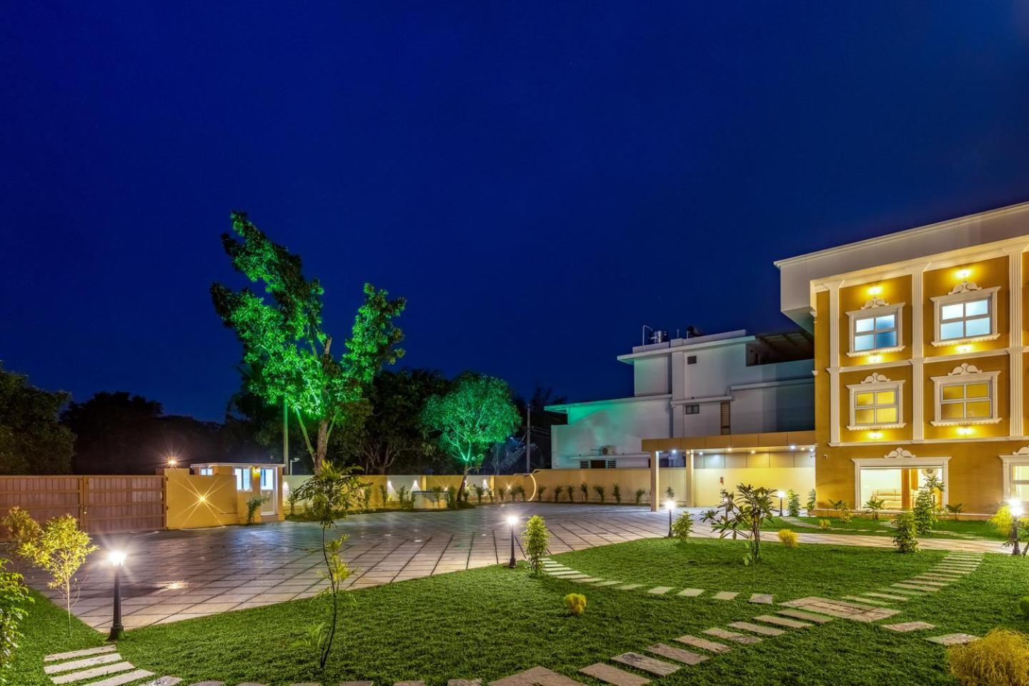 Esaa Airport Hotel Kochi Εξωτερικό φωτογραφία